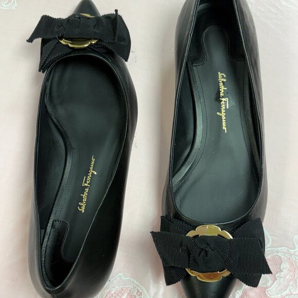 NEW-Salvatore Ferragamo-54595-Women Black Leather heel Dress shoes.Sz-8B.Italy. - Picture 2 of 14